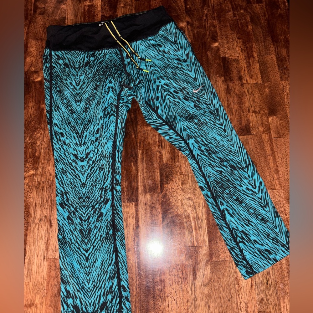 Nike Dri Fit Leggings Womens S Cropped Teal Black Athletic Running Gym